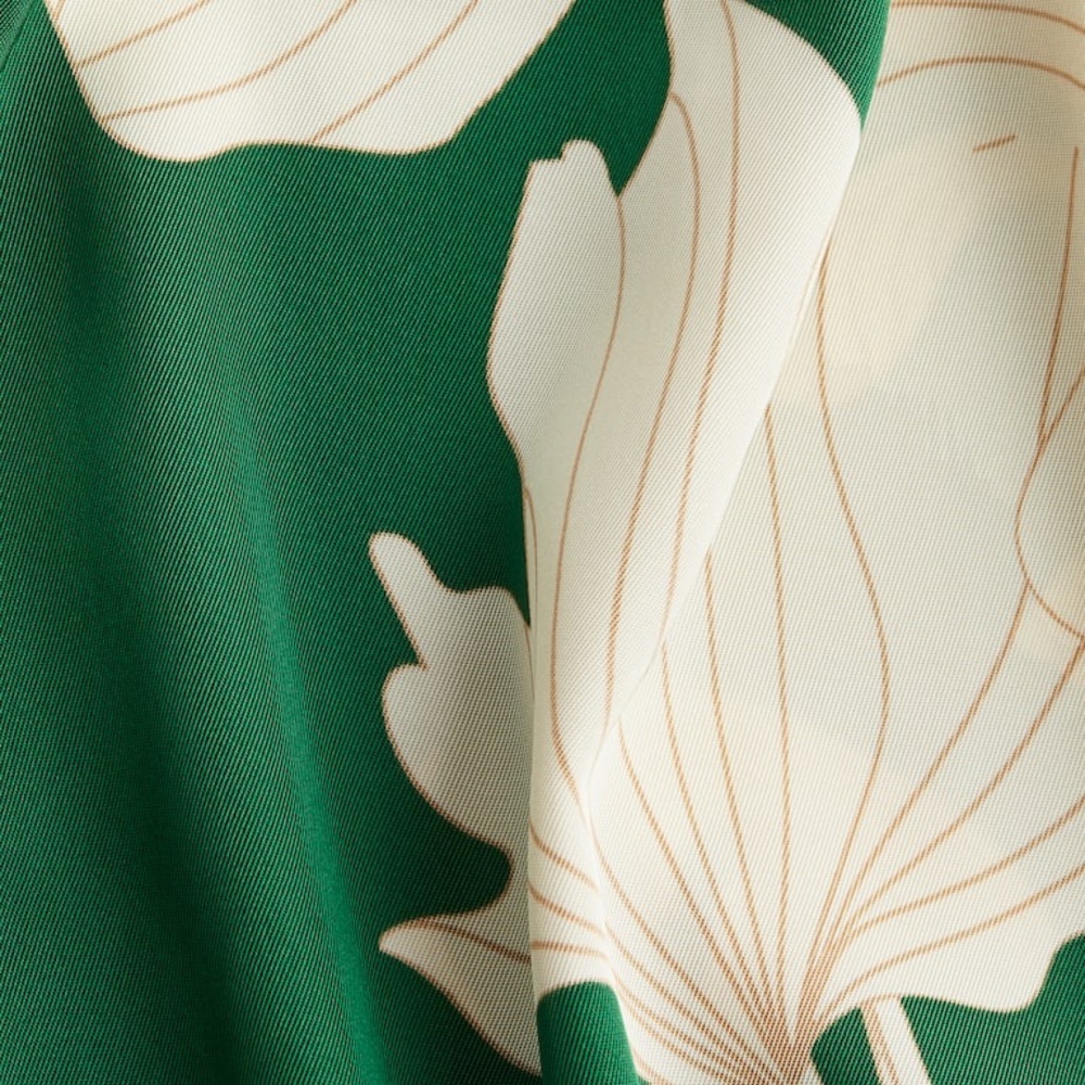 H&M Green Pants with White Leaf Pattern - Picture 11 of 12
